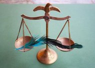 天秤座今日运势详解：水墨先生独家指南